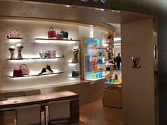-乐蓬马歇百货公司(Rive Gauche)