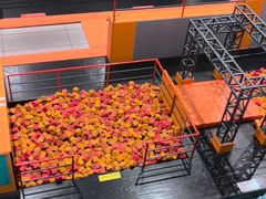-极限PLAY运动娱乐新世界·团建派对潮玩休闲馆·室内蹦极高空游乐园