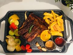 西班牙慢烤猪肋排-灵意咖啡·西班牙美食(汕头金平万达广场店)