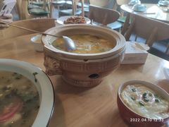 -兔行天下-鸿鹤鲜锅兔(中海国际店)