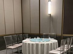 -凤凰园烤鸭店·唐山菜·传承花椒肉(老唐丰路店)
