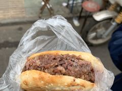 烧饼夹牛肉-老西关黄老太牛肉烧饼