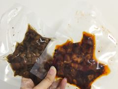 麻辣掌中宝-鑫记婆婆兔·成都特产·兔头手撕兔(太古里店)
