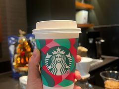 -星巴克(杭州湖滨银泰E区店)