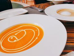 奶油栗子南瓜汤-小莫餐厅And More Restaurant西餐(北京展览馆店)