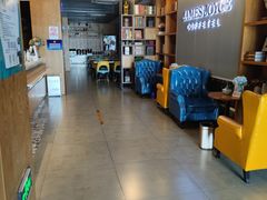 -缦咖电竞酒店(北京鸟巢红军营地铁站店)