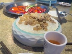 -茅草房·河畔园林火锅