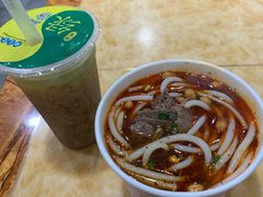-覃肥叔桂林米粉(粮道街店)