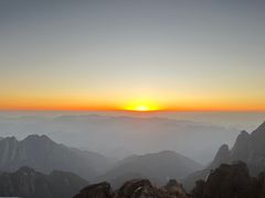 -黄山光明顶山庄