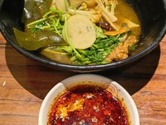 -万记麻辣烫国展总店