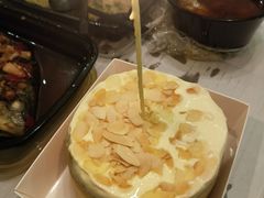 芝士海盐爆浆蛋糕-蜜蜂小象·榴莲千层蛋糕(时代汇11栋店)