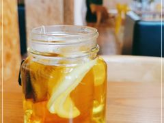 -新华里咖啡书吧(新华书店小寨店)