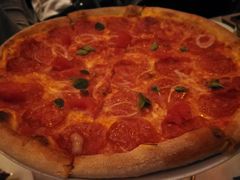 腊肠披萨-WOLFGANG PUCK KITCHEN & BAR(迪士尼小镇店)
