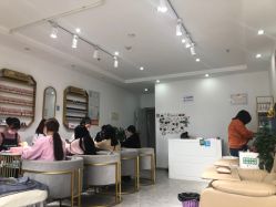 -Yue color 悦彩美甲美睫工作室