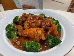 -东豪园林海鲜酒家(南港路辅路店)