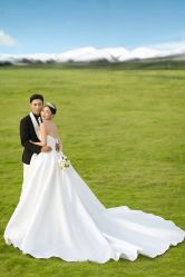 -喜爱高定婚纱摄影