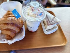 -抱抱地球咖啡馆(国家海洋博物馆店)