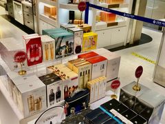 -日上免税行(浦东机场五店)