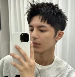 -东方美妍小鹏造型