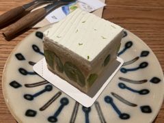 -啢啢茶寮(芳华横街店)