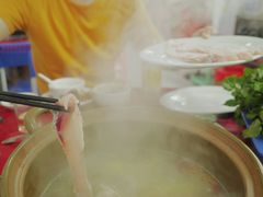 脆肉鲩-花苑美食横琴生蚝火锅(拱北粤华路店)
