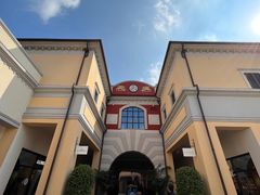 -佛罗伦萨小镇广佛名品奥特莱斯(疏港路店)