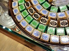 -VENCHI 闻绮(北京国贸商城店)