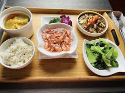 -卓玥国际月子会所(罗山路店)