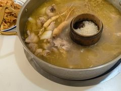 -朴小妹人参鸡汤火锅(长白山万达店)