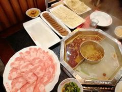 -辣川婆鲜肉自助串串香(三台子店)