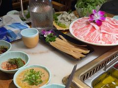 -巴渝瓦肆重庆鲜火锅(宝龙环湖店)