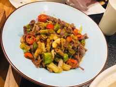 -鱼鲜饭香·招牌汽锅剁椒鱼头王