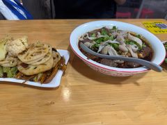 -朱大嘴肥肠血旺(福字街店)