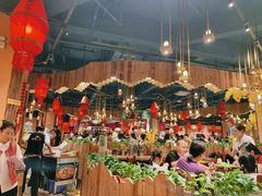 -老滇山寨•云南特色菜•地方菜•民族风情歌舞表演(金碧店)