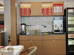 -肥肥虾庄·金牌油焖大虾(汉口城市广场店)