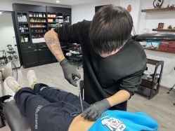 -龙之吻专业刺青·手工耳洞·纹身去色
