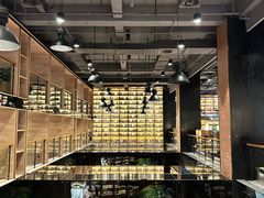 -半山书局(新世纪商城店)