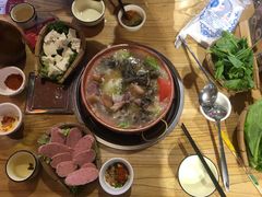 -阿婆情腊排骨火锅(金虹路店)