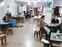 大堂-正宗杨记普洱酸醋米线(总店)