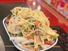 -田家大院东北农家菜铁锅炖(西安总店)