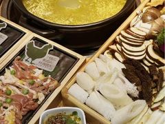 -一朵菌·野生菌探索家火锅(南亚店)