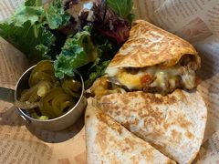 -百好乐宠物友好餐厅(朝外大街店)