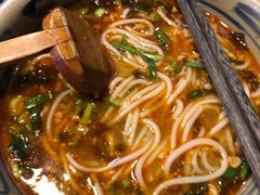 焖肉米线-云上千禾(水上店)