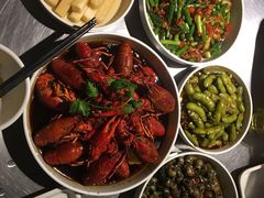 -龙巢盱眙龙虾·牛蛙·烧烤宵夜(八卦岭店)