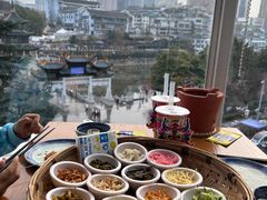 -包整·丝娃娃(一览甲秀楼风景店)