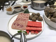 -红鼎豆捞·非遗鲍皇汤火锅(宝丰路店)