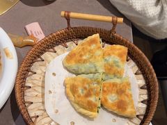 -锅飘飘·东北铁锅炖(雨花客厅店)