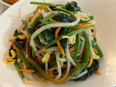 -汗腾格里·风味餐厅(新疆驻京办店)