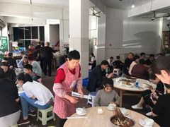 大堂-老七钵钵鸡