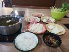 -巴适得板川味小火锅(百盛步行街广场店)